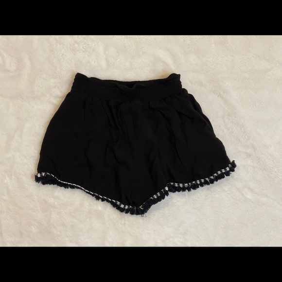 Girls shorts 🌼 - Picture 6 of 8
